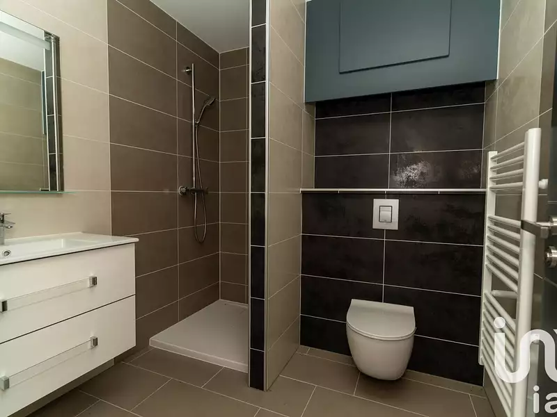 Immeuble, 217 m²