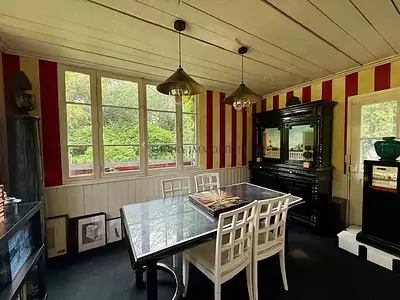 Maison, 250 m²
