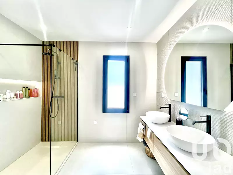 Maison, 176 m²