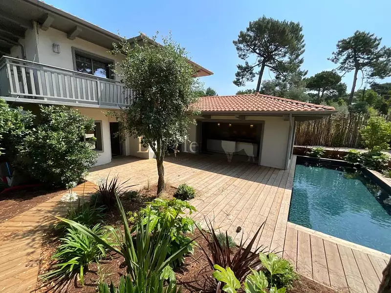 Maison, 174 m²