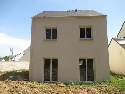 245 000 € 2 816 €/m² Maison • 87 m² Bréval (78980)