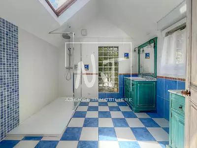 Maison, 204 m²