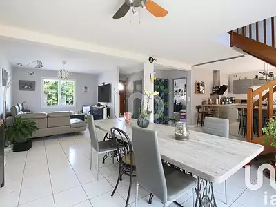 Maison, 167 m²