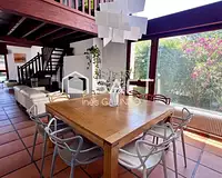 Maison, 210 m²