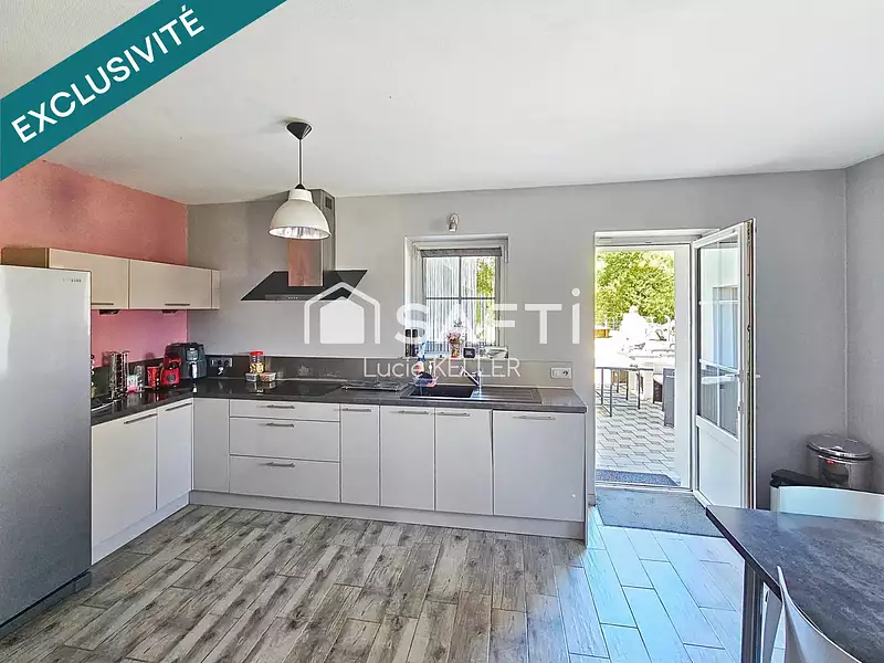 Maison, 302 m²