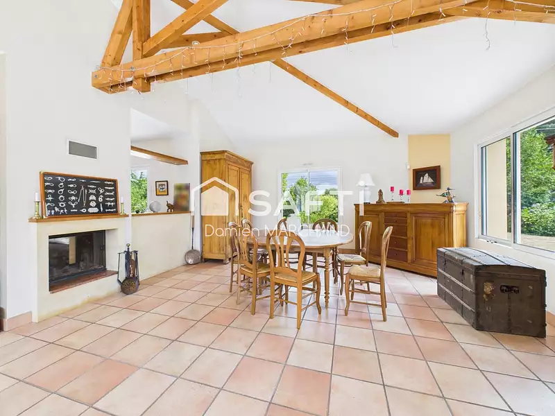 Maison, 238 m²
