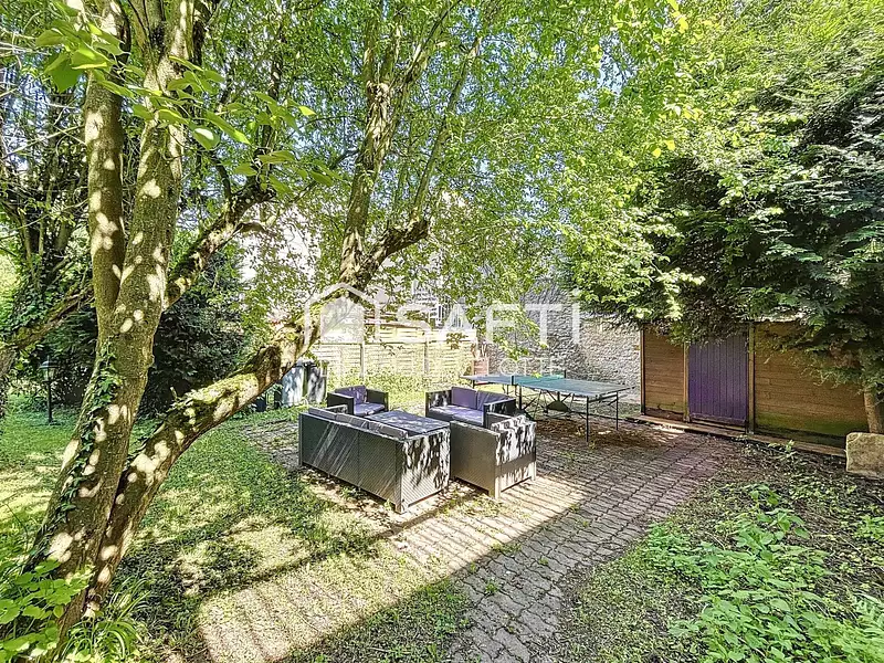 Maison, 166 m²