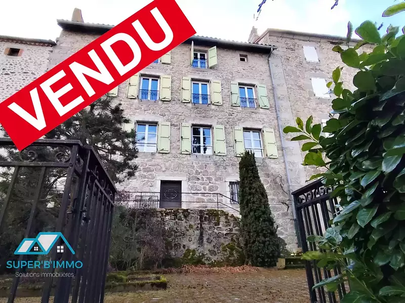Maison, 230 m²