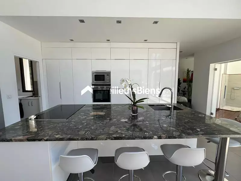 Maison, 200 m²