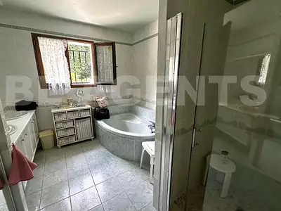 Maison, 233 m²