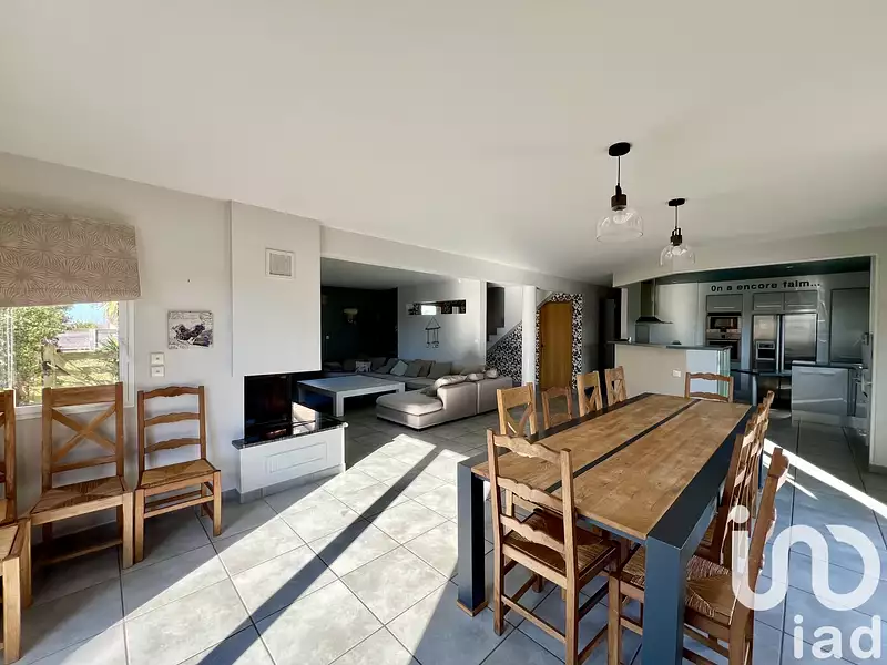 Maison, 217 m²
