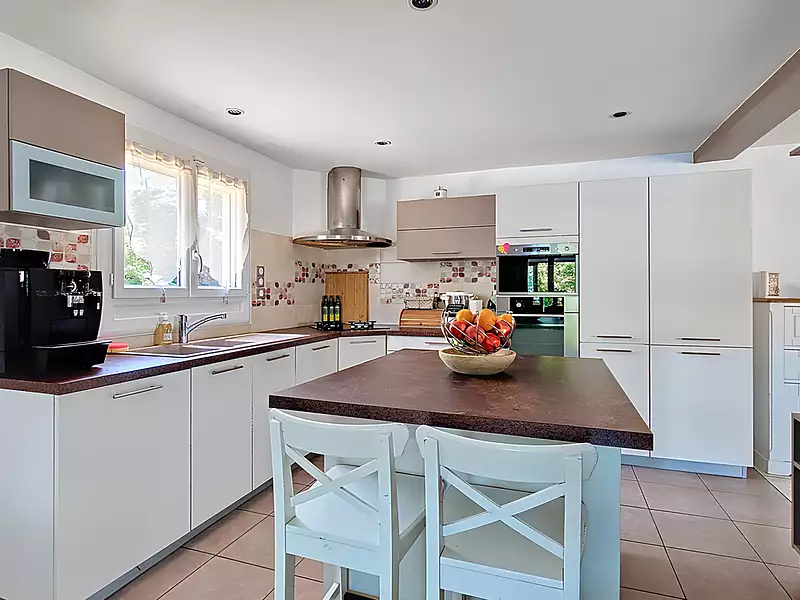Maison, 202 m²