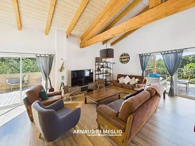 Maison, 324 m²