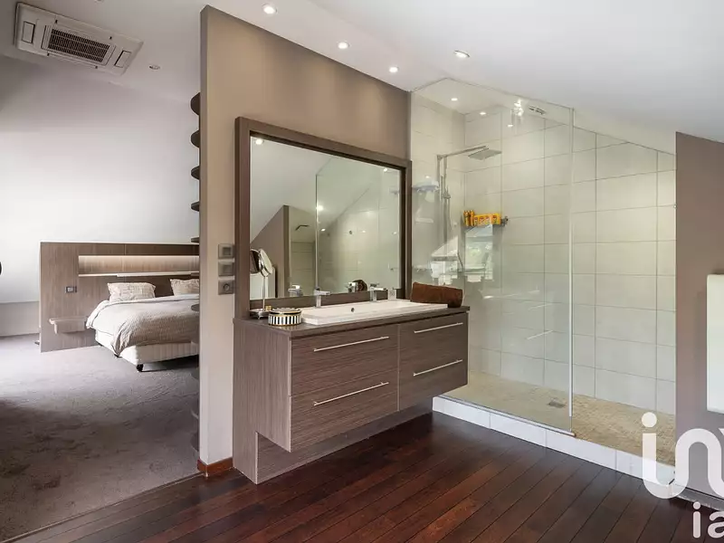 Maison, 249 m²