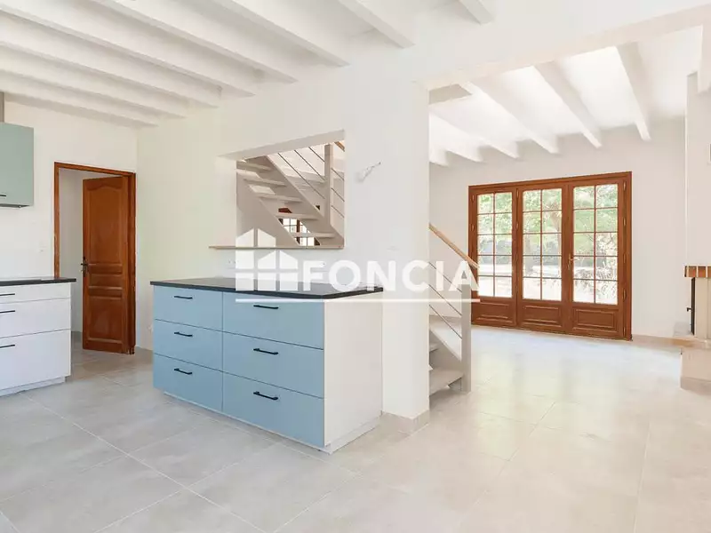 Maison, 165 m²