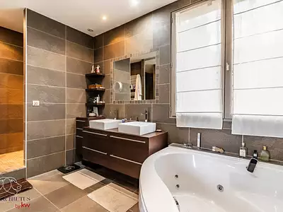 Maison, 180 m²