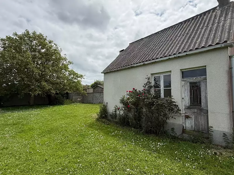 Terrain, 898 m²