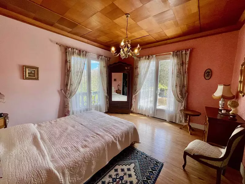 Maison, 281 m²