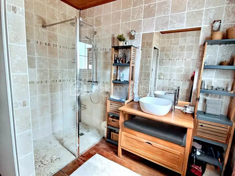 Maison, 163 m²