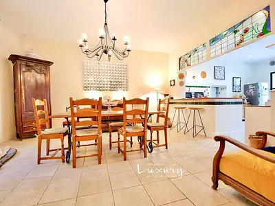 Maison, 335 m²