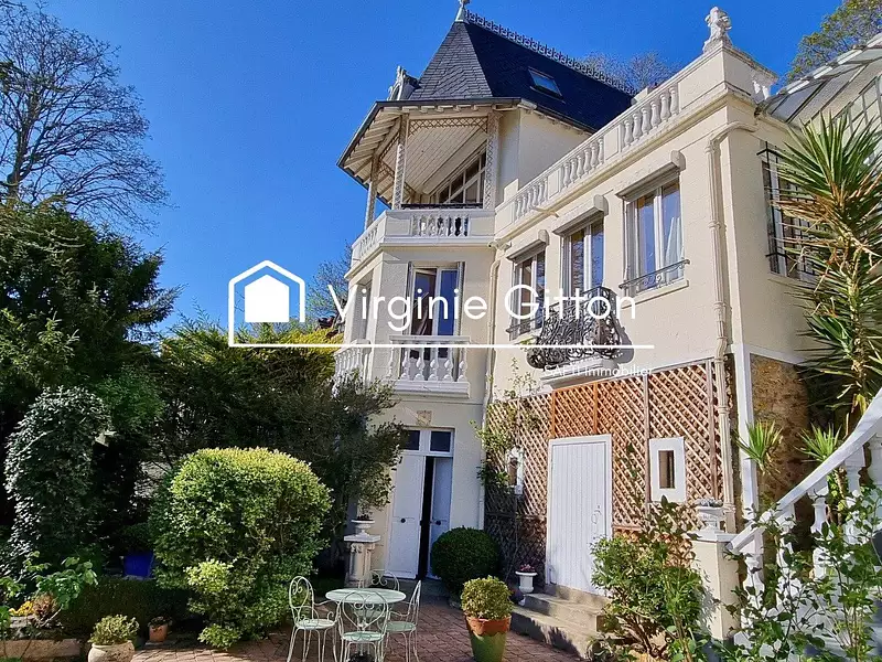 Maison, 197 m²