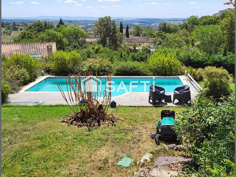 Maison, 285 m²