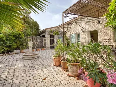 Maison, 267 m²