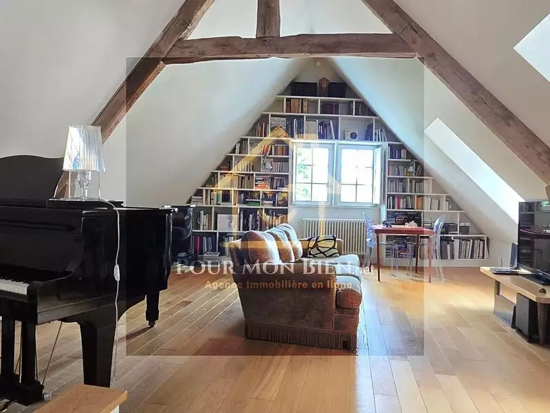 Maison, 345 m²
