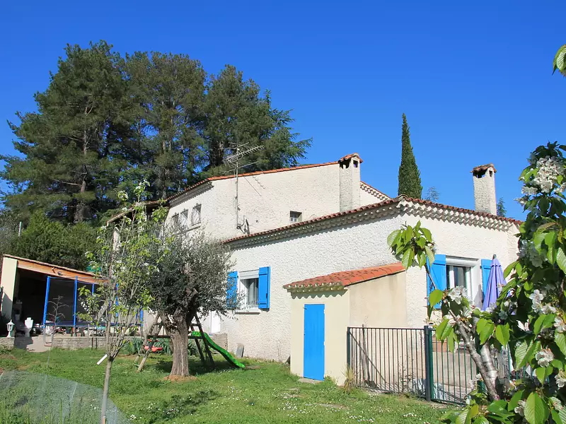 Maison, 196 m²