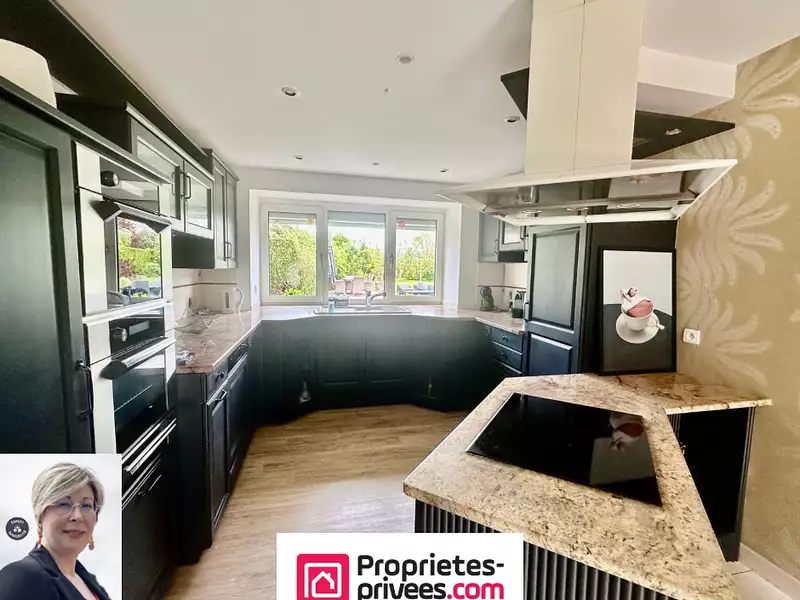 Maison, 232 m²