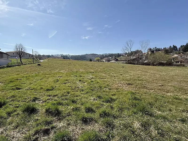 Terrain, 850 m²