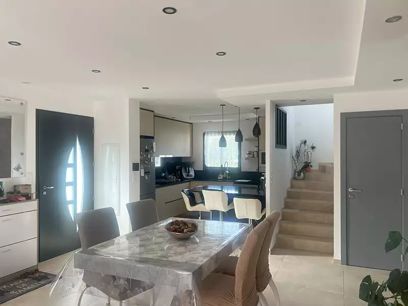 Maison, 144 m²
