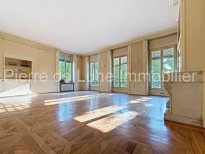 Appartement, 235,39 m²