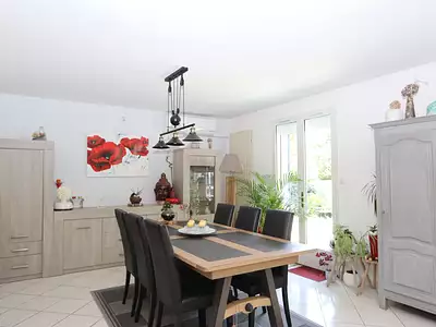 Maison, 163 m²
