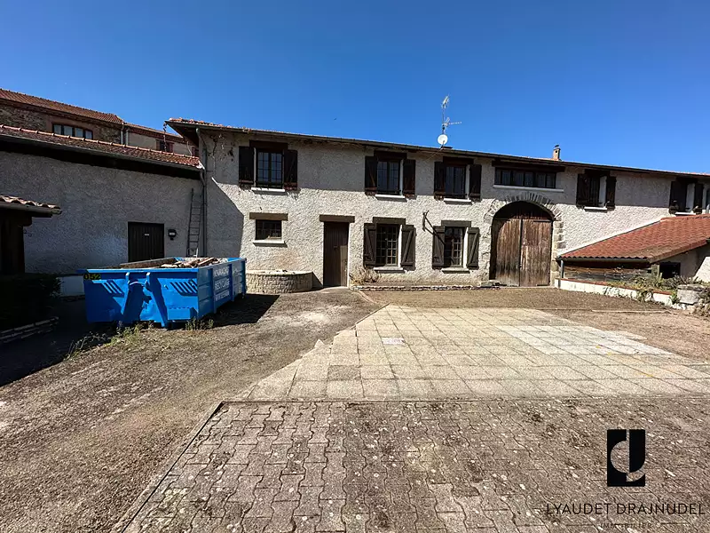 Immeuble, 1 000 m²