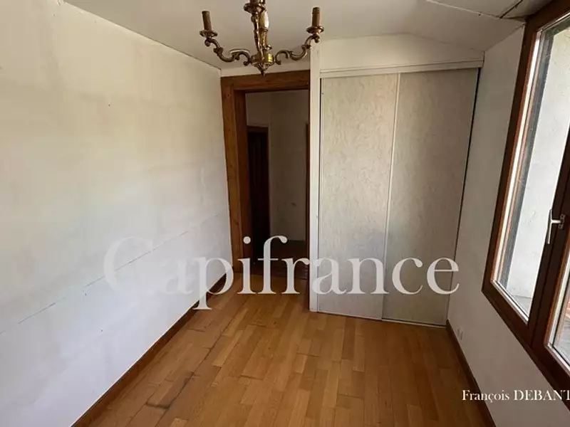 Maison, 176 m²
