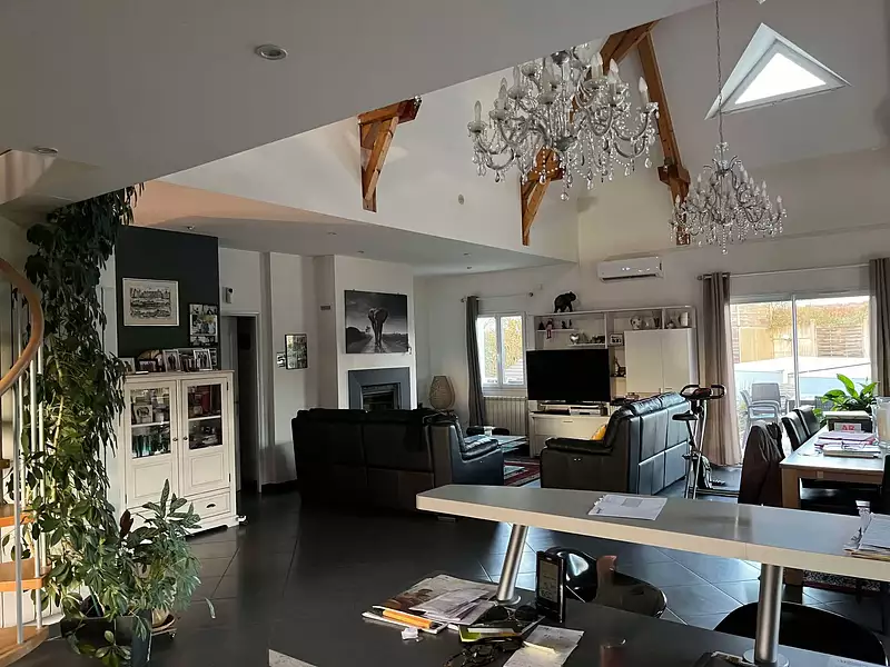 Maison, 200 m²