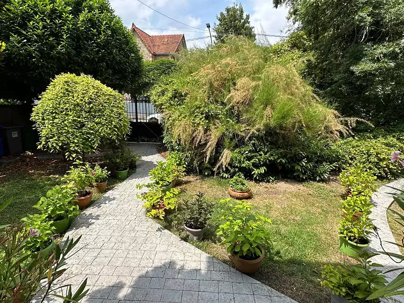 Maison, 180 m²