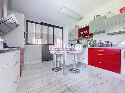 Maison, 166 m²
