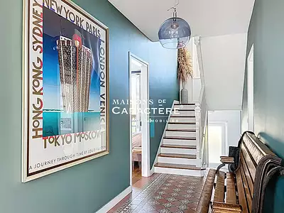 Maison, 196 m²