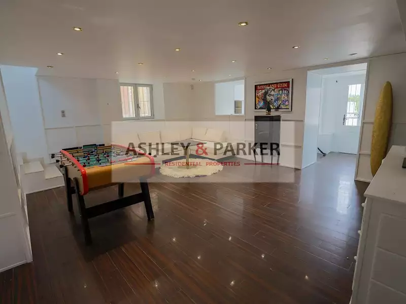 Maison, 400 m²