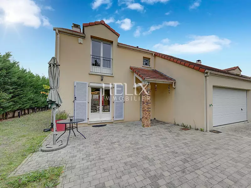 Maison, 163 m²