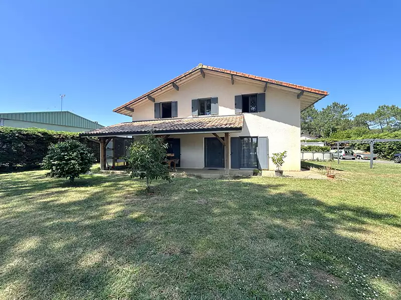 Maison, 202 m²