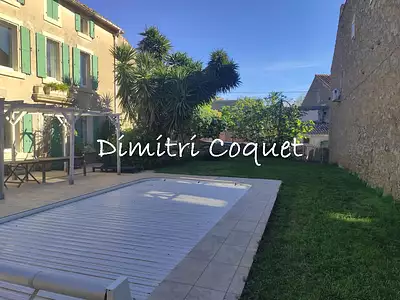 Maison, 242 m²