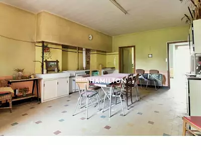 Maison, 606 m²