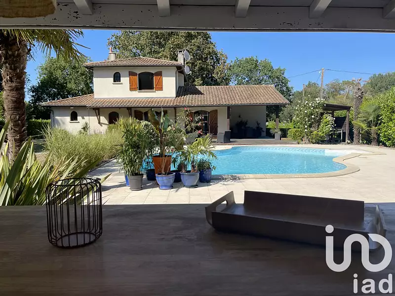 Maison, 163 m²