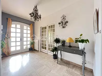 Maison, 277 m²
