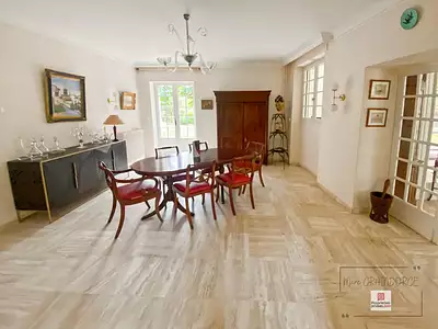 Maison, 390 m²