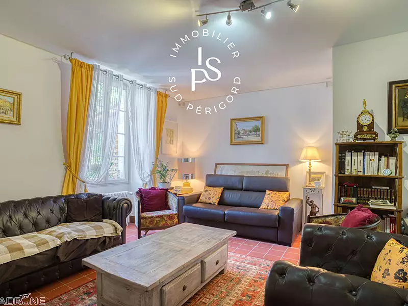 Maison, 666 m²