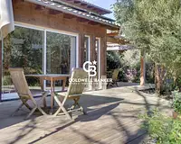 Maison, 240 m²